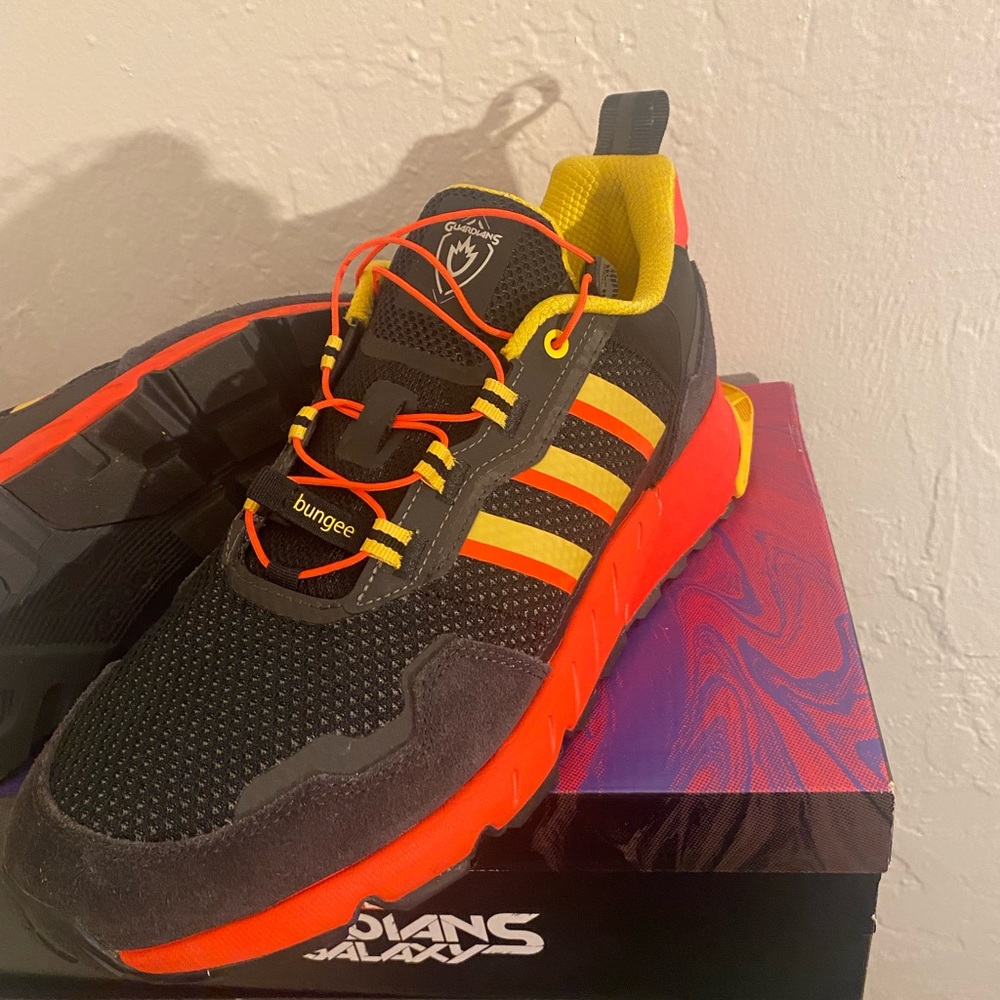 Mens Adidas ZX - Picture 2 of 5